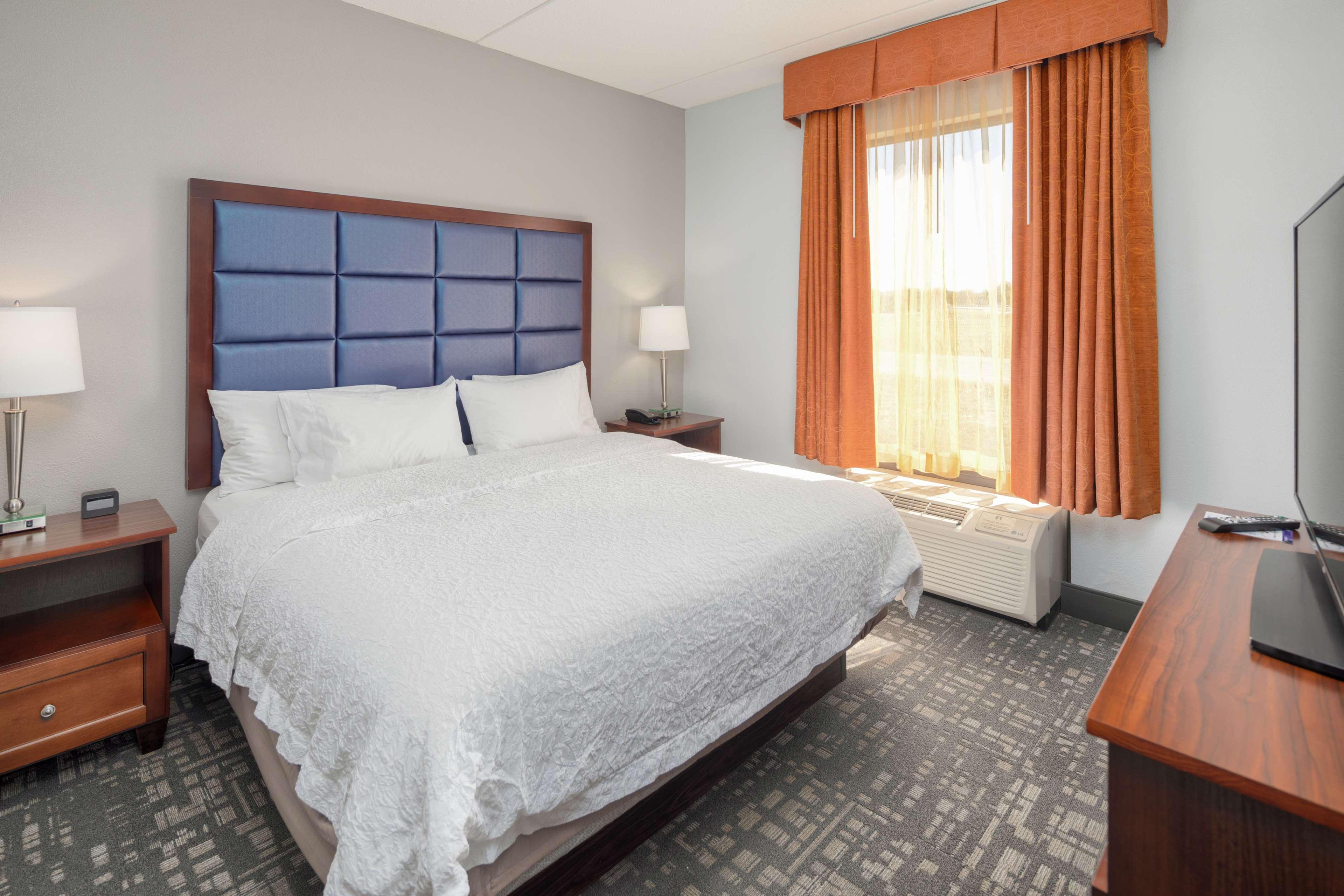 Hampton Inn Louisville Northeast Εξωτερικό φωτογραφία
