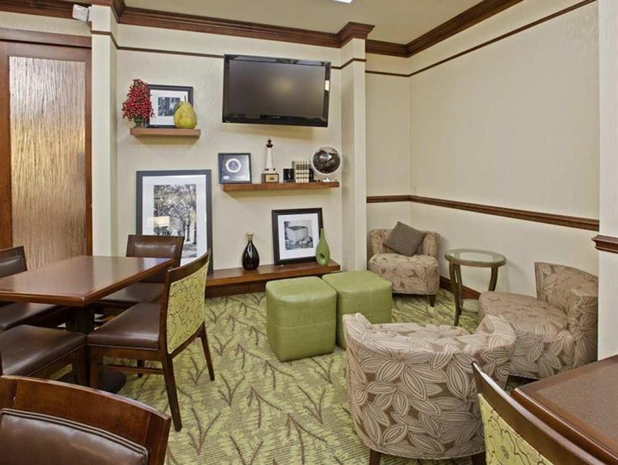 Hampton Inn Louisville Northeast Εξωτερικό φωτογραφία