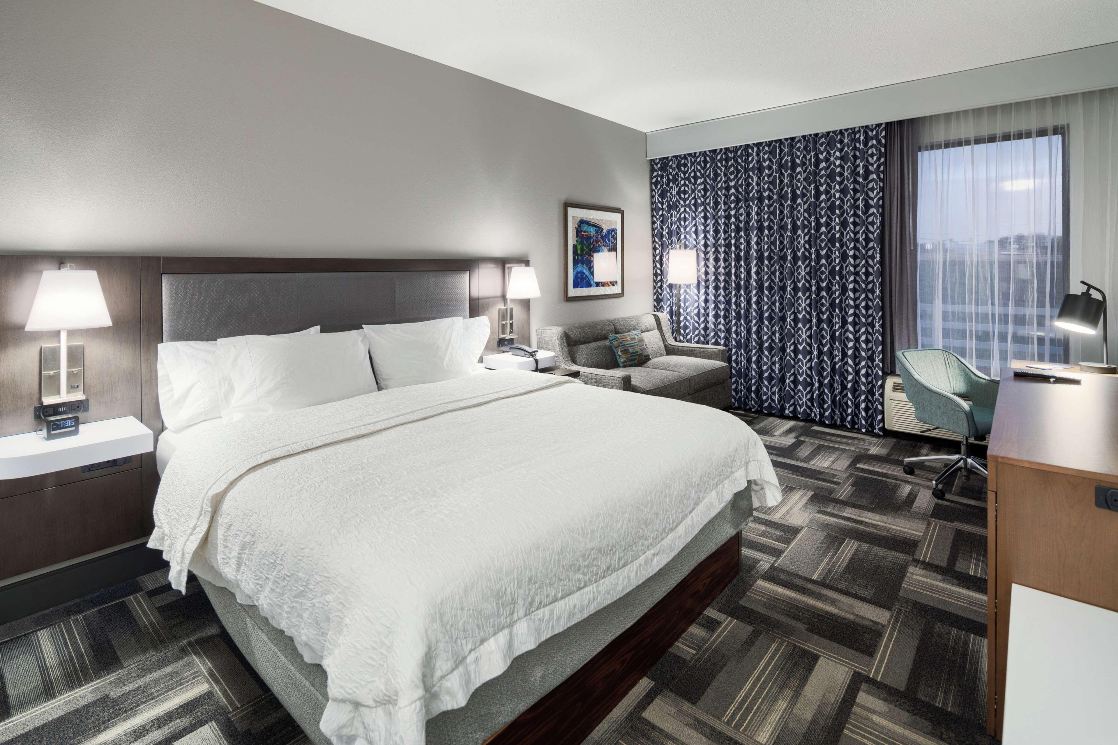 Hampton Inn Louisville Northeast Εξωτερικό φωτογραφία