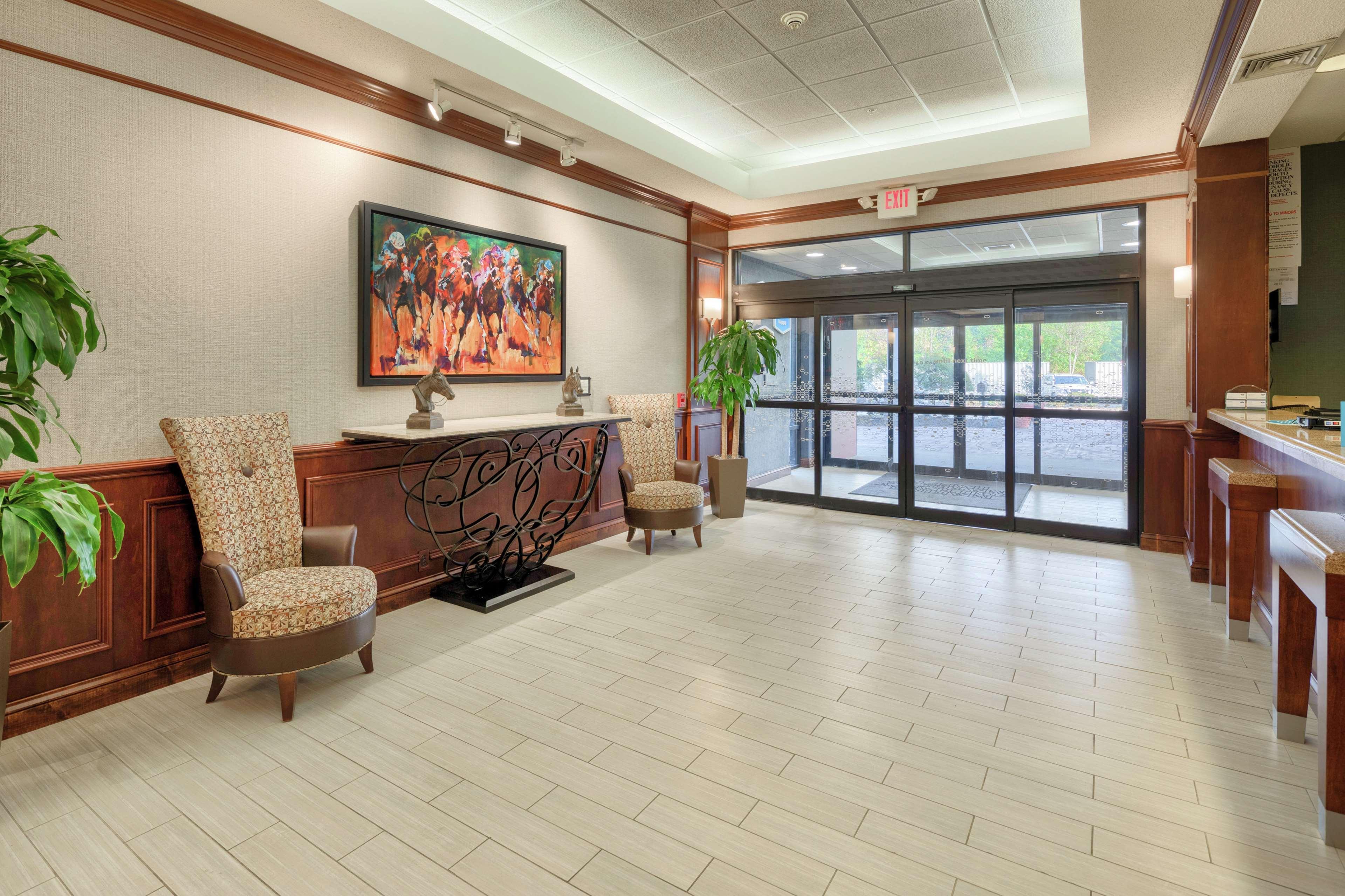 Hampton Inn Louisville Northeast Εξωτερικό φωτογραφία