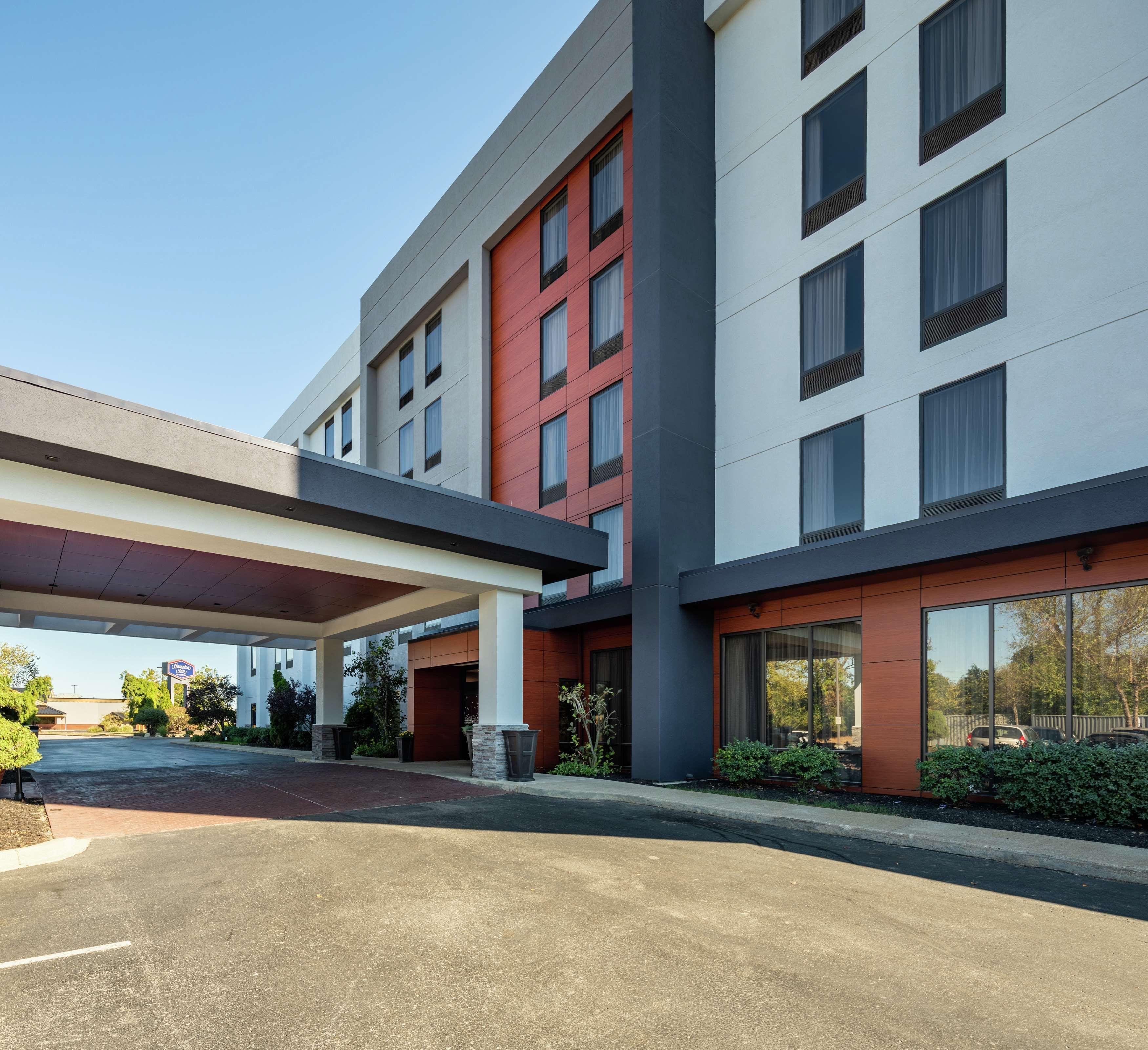 Hampton Inn Louisville Northeast Εξωτερικό φωτογραφία