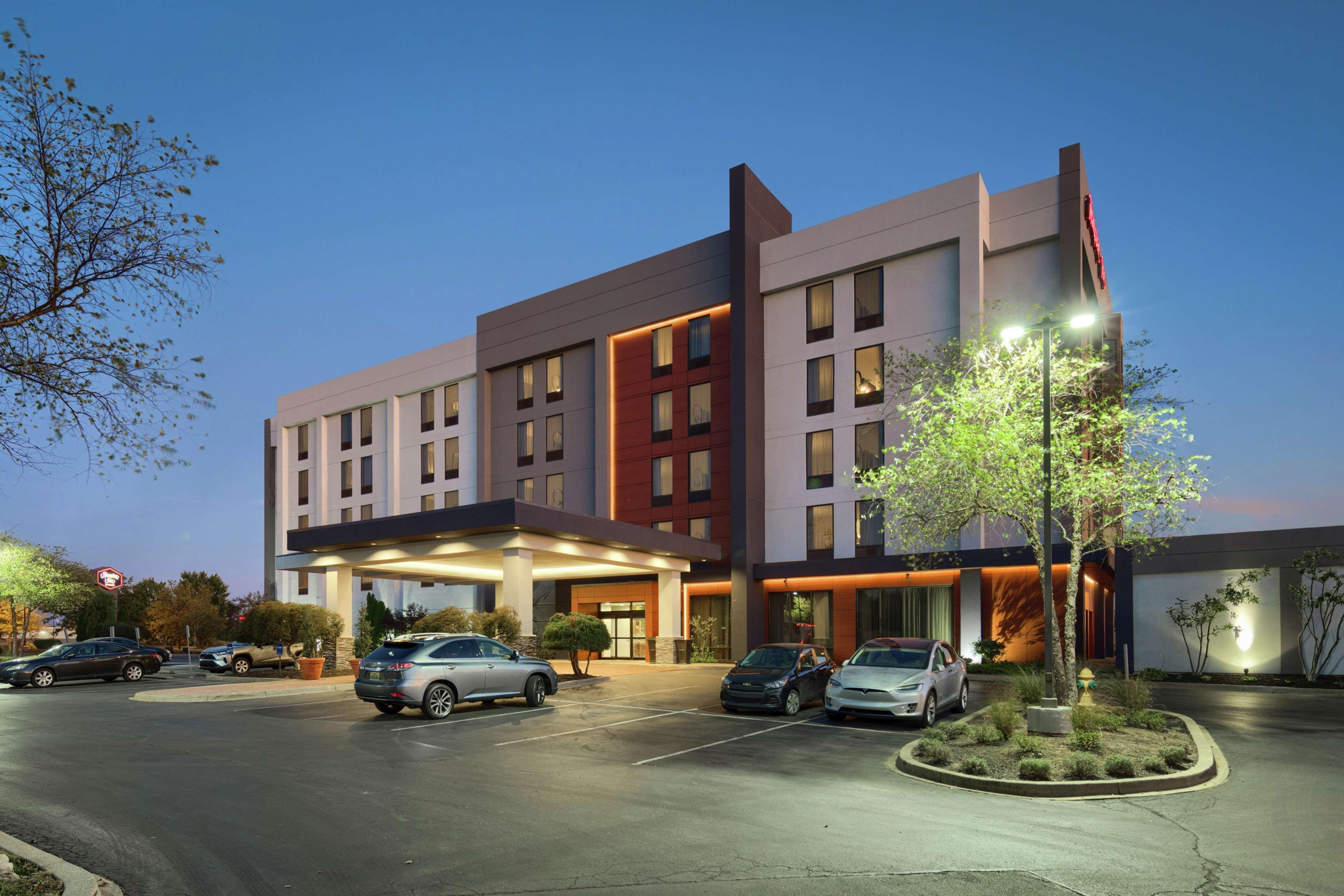 Hampton Inn Louisville Northeast Εξωτερικό φωτογραφία