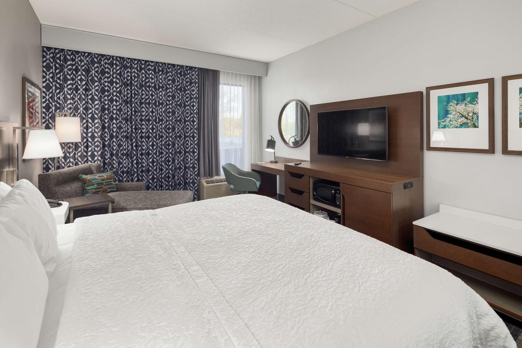 Hampton Inn Louisville Northeast Εξωτερικό φωτογραφία