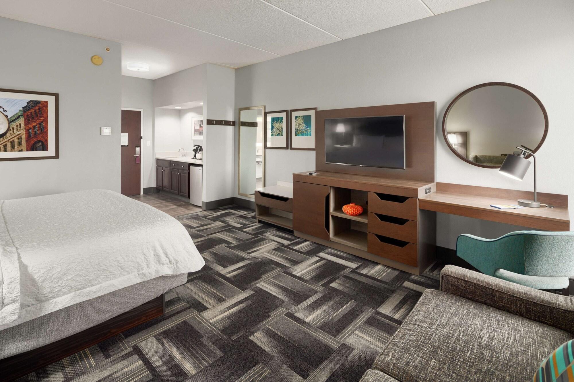 Hampton Inn Louisville Northeast Εξωτερικό φωτογραφία
