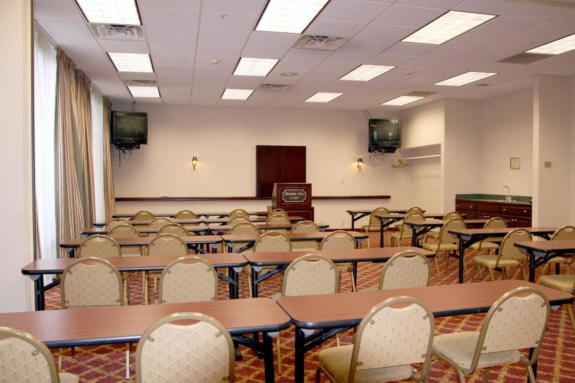 Hampton Inn Louisville Northeast Ανέσεις φωτογραφία